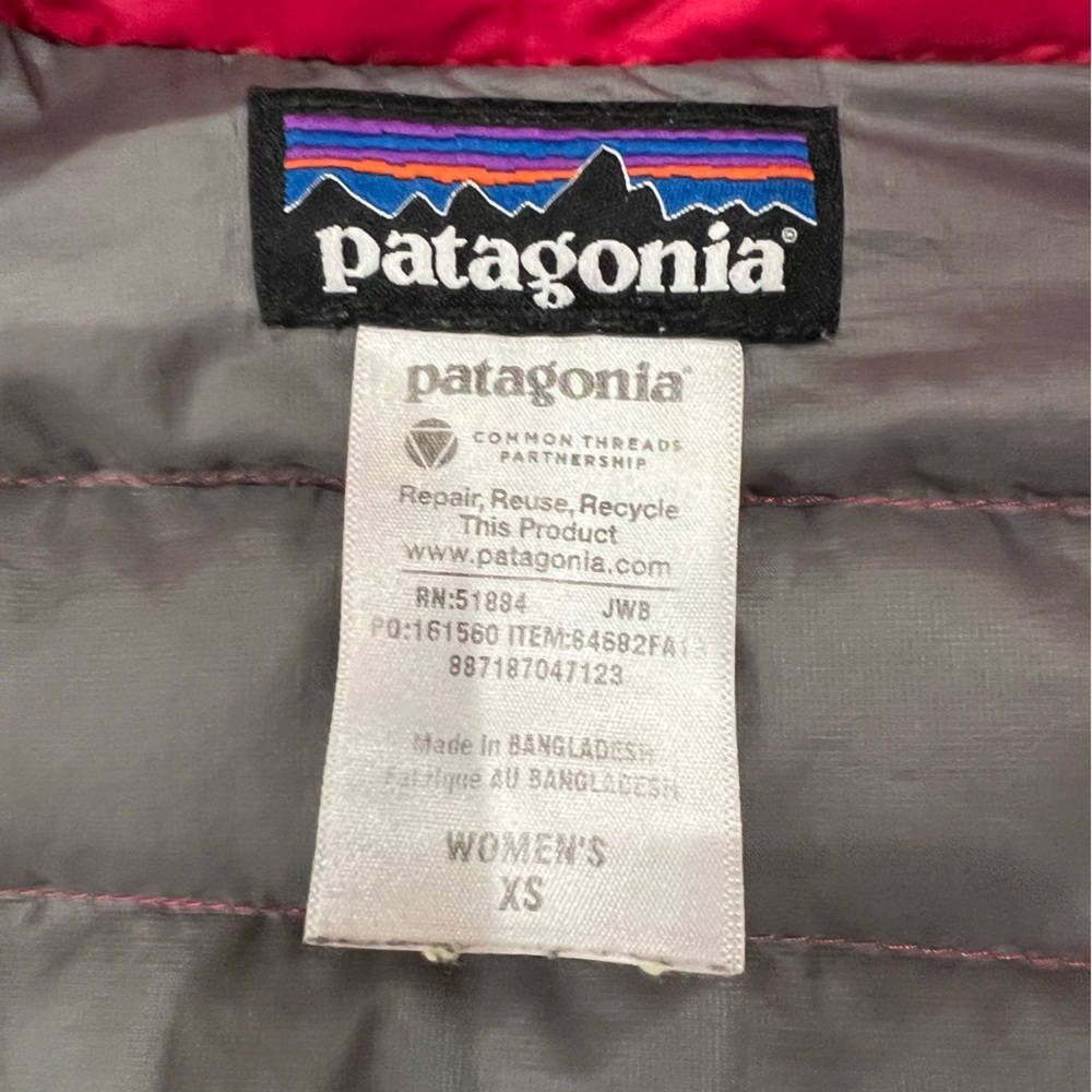 Patagonia Women's Down Sweater Jacket - Picture 4 of 7